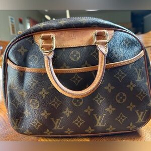 Authentic LOUIS VUITTON Monogram Canvas Trouville
Bag Brown